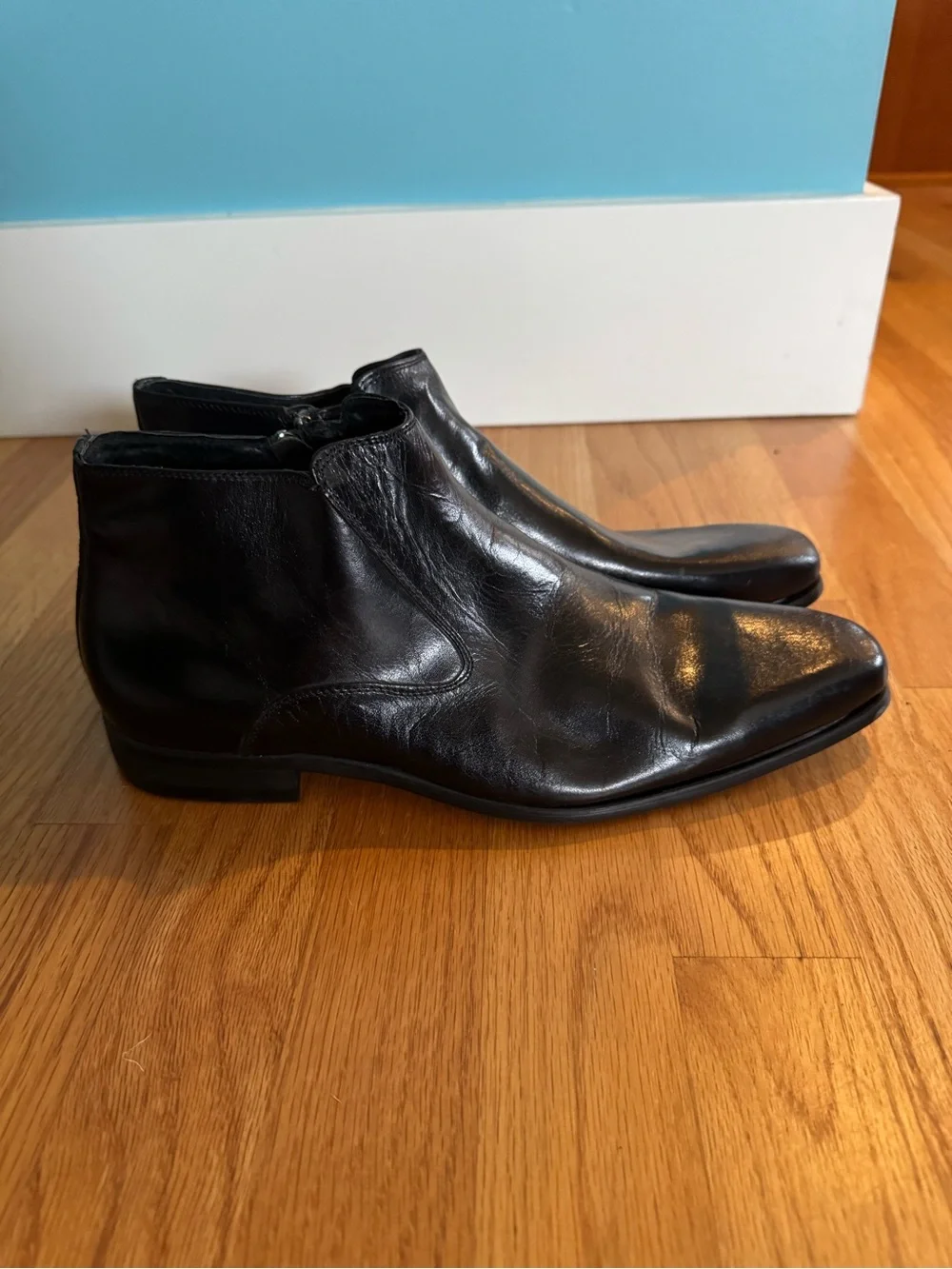 Politix sleek black